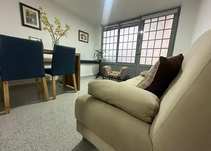 Loft Central, Cerca A Laureles Guarda Meletas Gratis!!