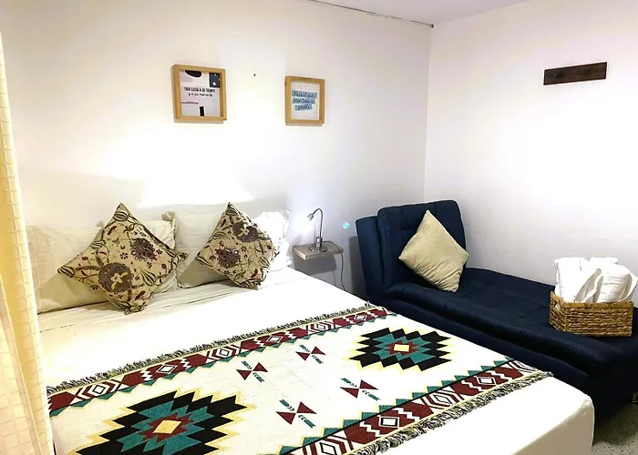 Loft Central, Cerca A Laureles Guarda Meletas Gratis!!