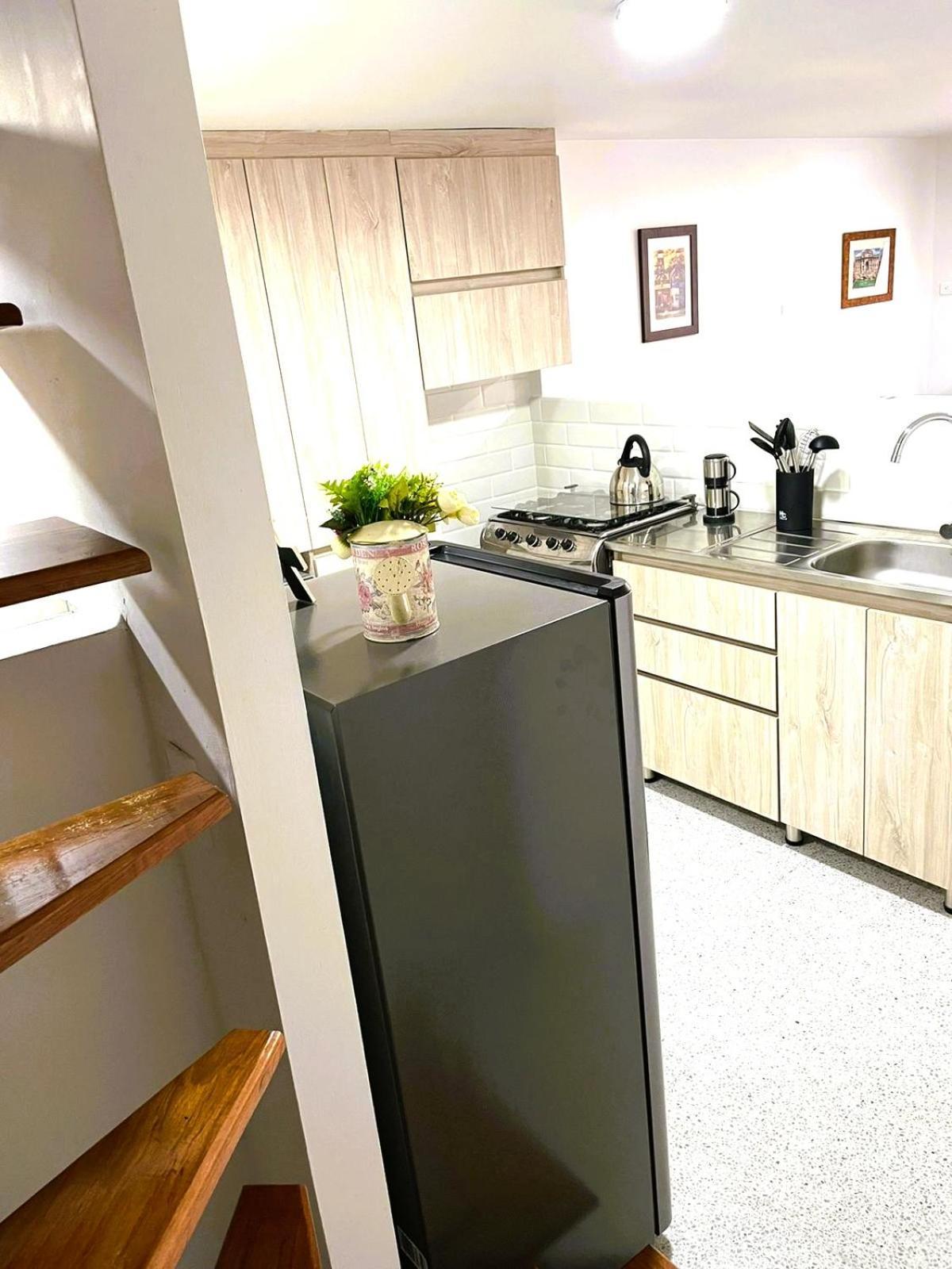 Appartement Loft Central, Cerca A Laureles Guarda Meletas Gratis!! *