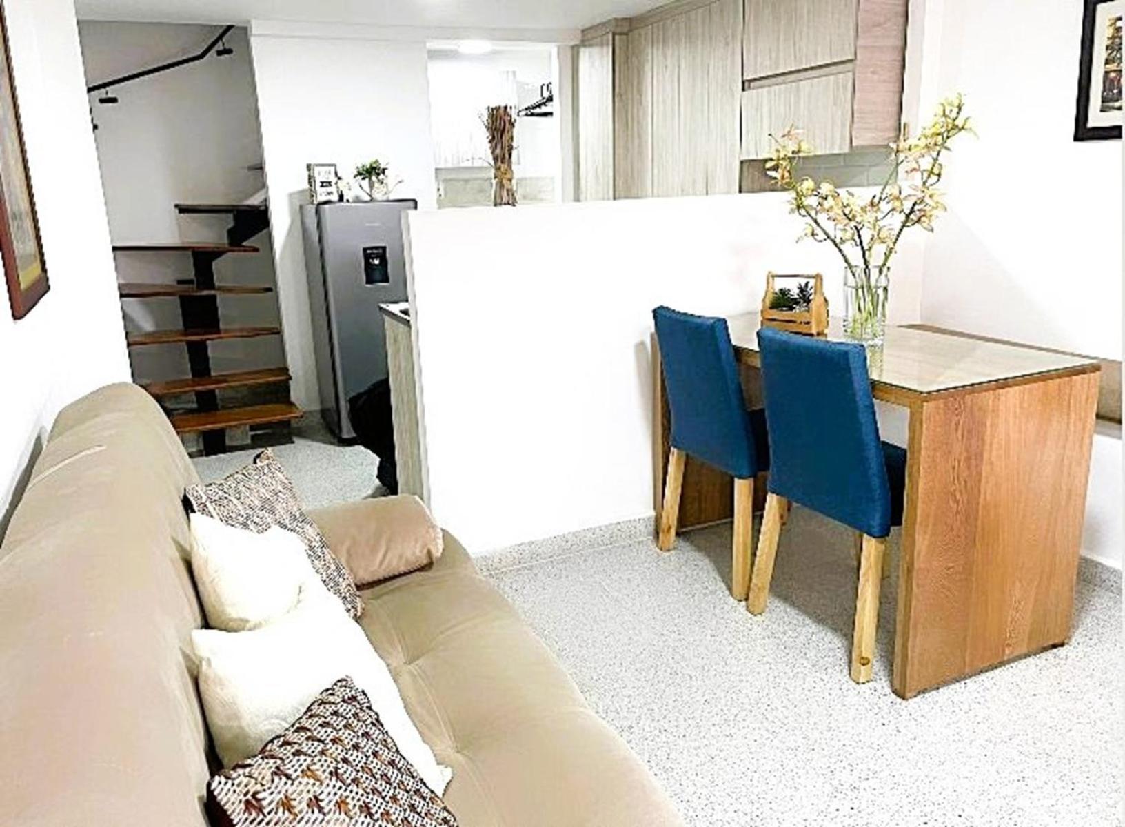 Loft Central, Cerca A Laureles Guarda Meletas Gratis!! Medellín